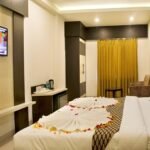 “Top Hotels Near Kashi Vishwanath